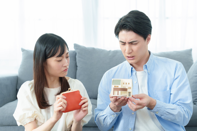 【売れない別荘でお困りの方へ】買い手がつかない別荘の正しい売却方法とは？長期間売れない原因と失敗しがちな価格設定・築古・地方立地・維持費問題を徹底解説｜相場の見極め方、高く早く売るコツ、ターゲット戦略、別荘売却に強い不動産会社の選び方まで実務目線で紹介｜相続物件や放置空き家でもスムーズに現金化するために